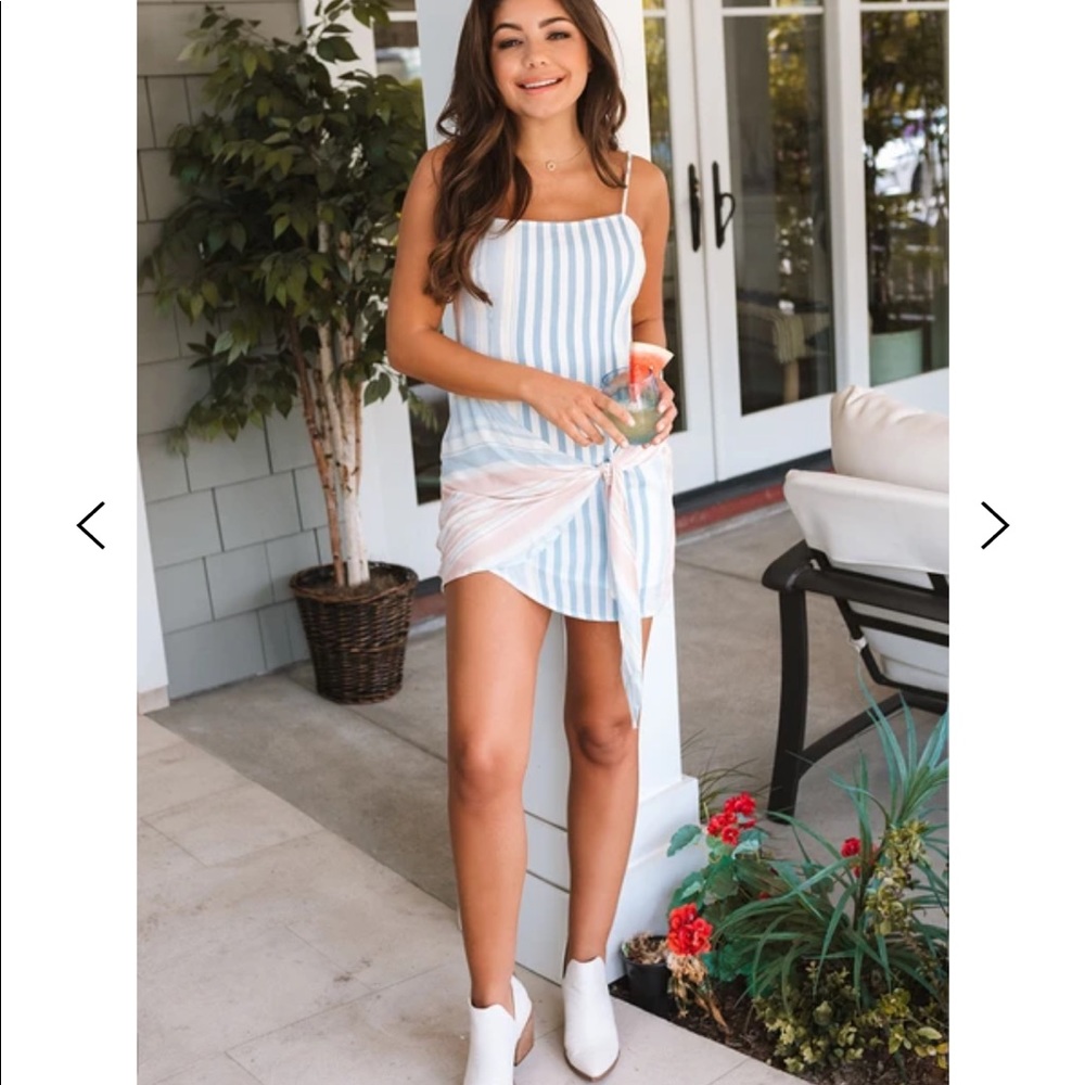 Mini wrap dress - Picture 2 of 4